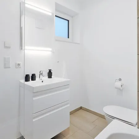 Cozy In Lembruch-duemmer With Wifi Apartment *